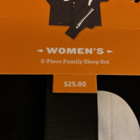 ￼NWT 3x skeleton PJ - Picture 3 of 3